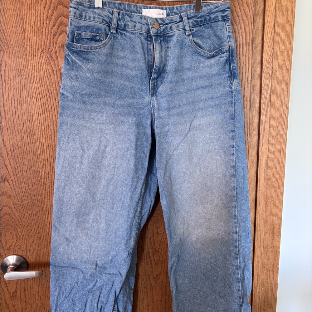 Zara Mid Wash Straight Jeans - Light Blue